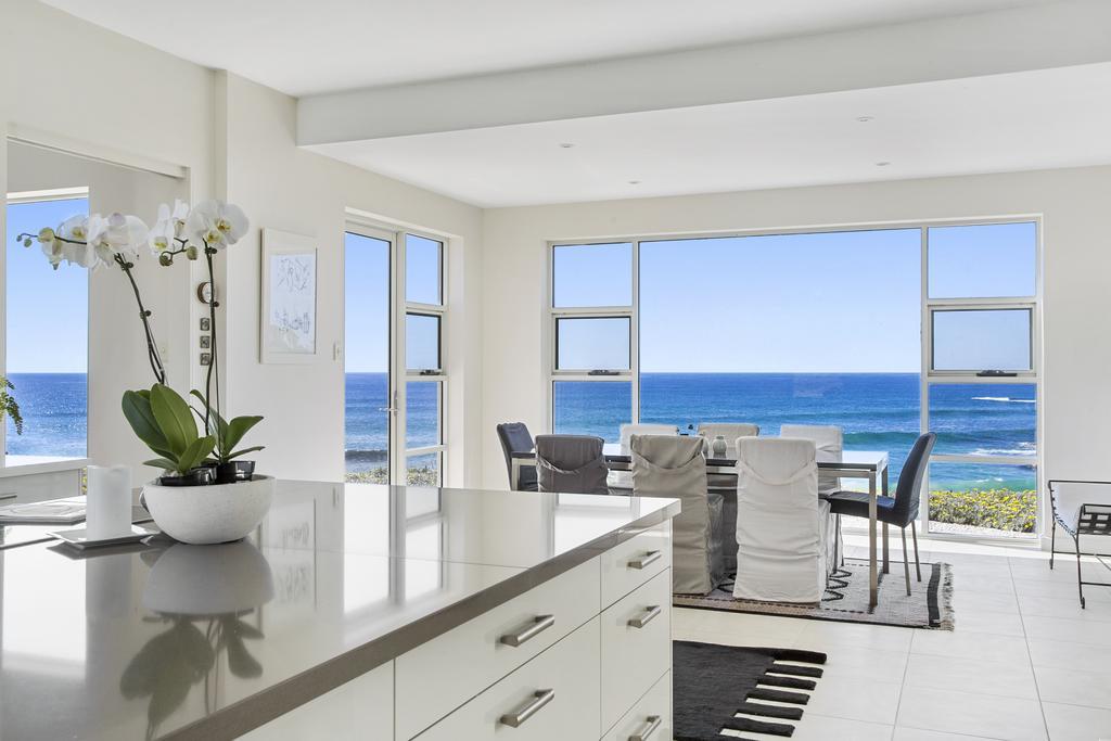 Saltwater - Absolute Oceanfront, Fire Pits, Some Villas With Hot Tubs And Sauna Falmouth Habitación foto